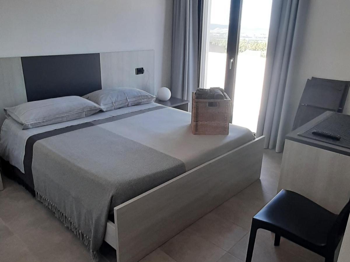 B&B Juniperus SantʼAnna Arresi Exterior foto